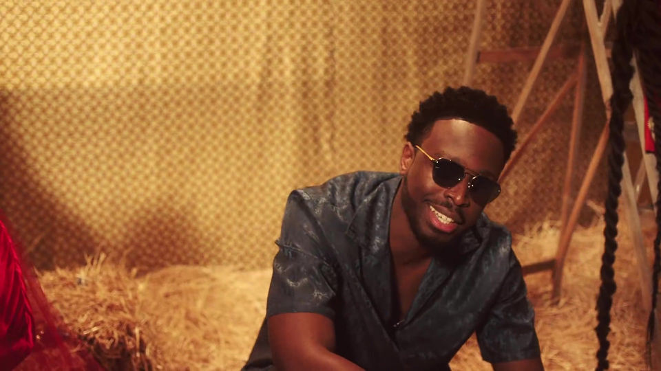 Fally Ipupa - Un coup feat. Dadju (Clip officiel)